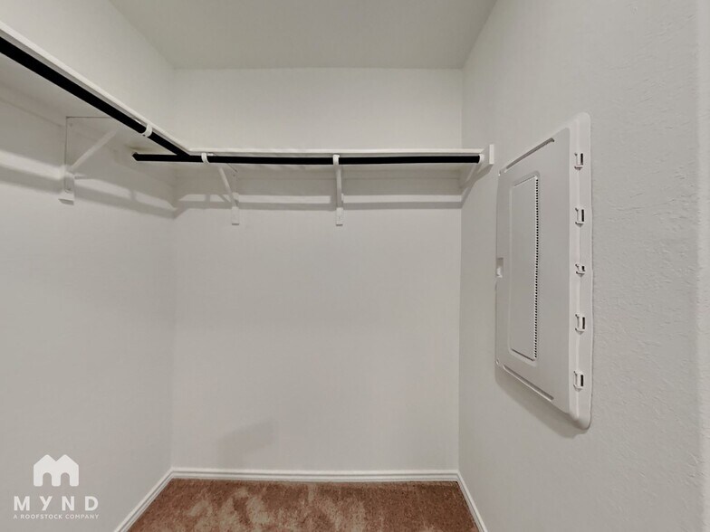 Building Photo - 14533 Payton Flts