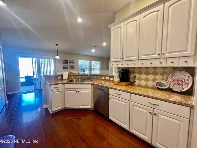 Building Photo - 1607 Harvest Cove Dr