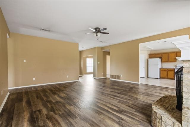 Building Photo - 100 Pinnacle Cir