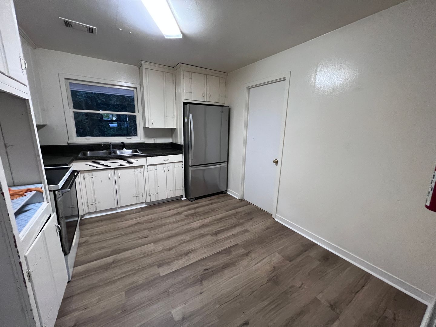 Building Photo - Charming 2 Bed, 2 Bath Home on North Dean