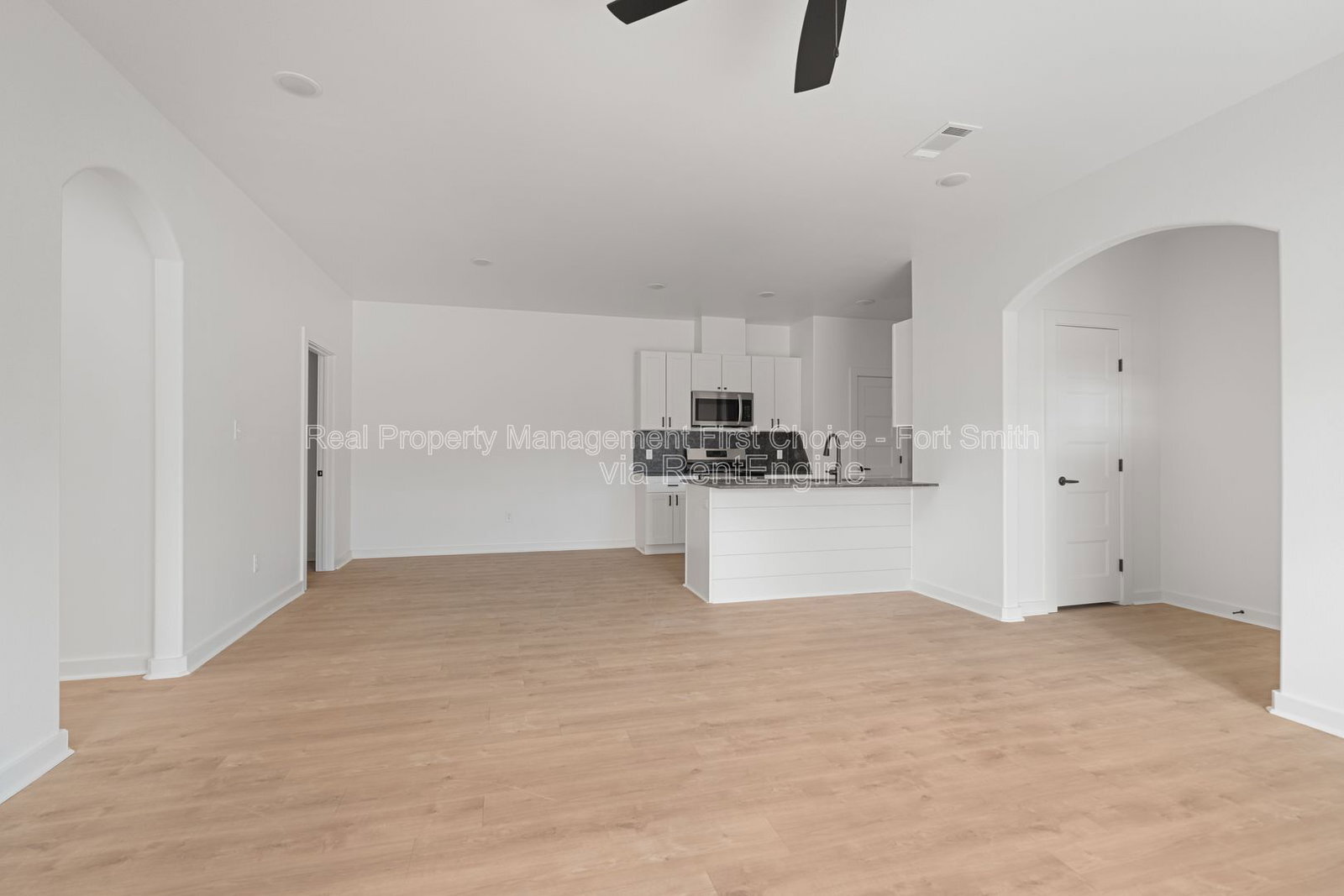 Building Photo - 8908 Cambria Cir