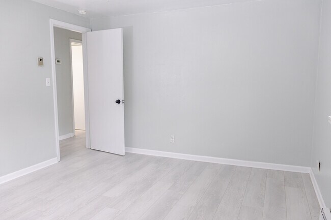 Building Photo - 2032 E Ocean View Ave