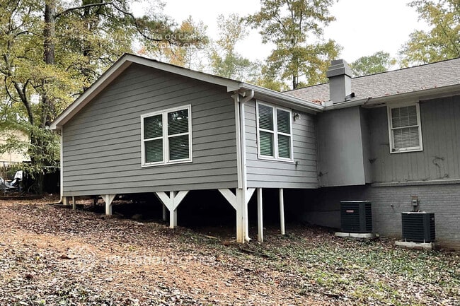 Building Photo - 1734 Lamancha Dr NW