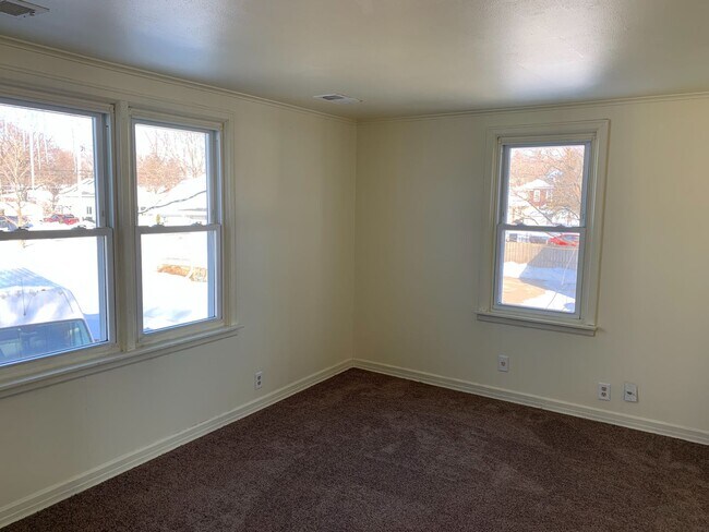 Building Photo - 1347 McKinley Ave