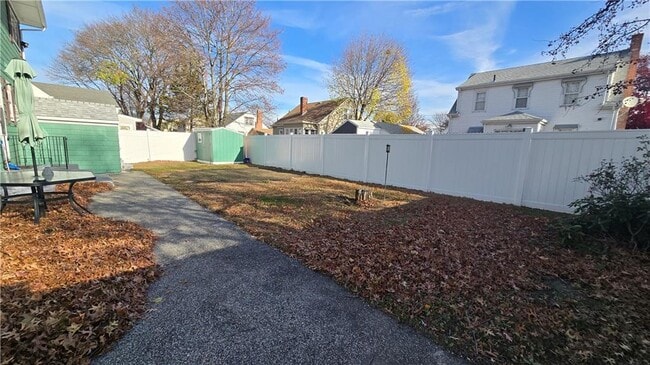 Building Photo - 7 Eliza St