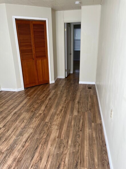 Building Photo - 1405 Worden Ave