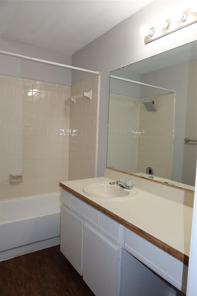 Building Photo - 1830 River Crossing Cir