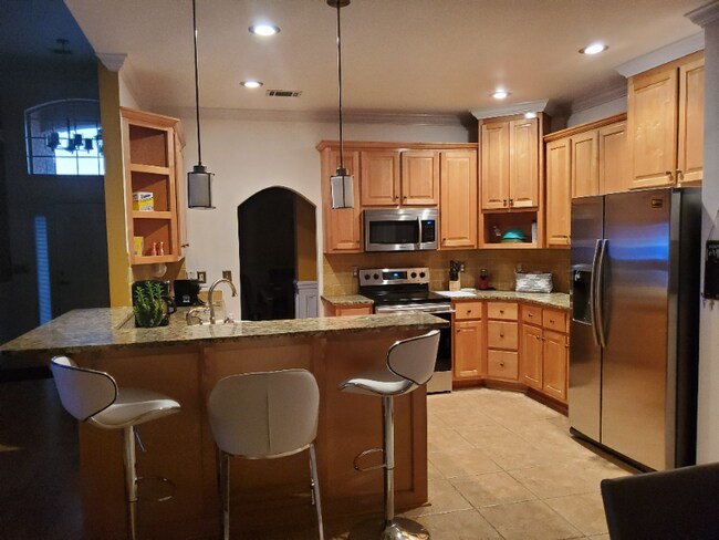 Building Photo - 106 Fairfax Ct