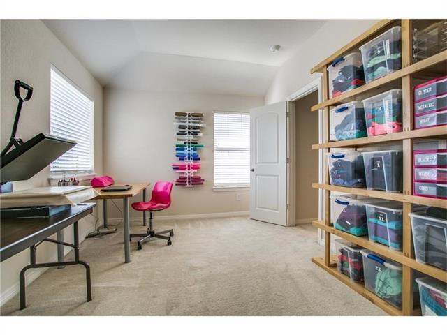 Building Photo - 5720 Pebble Ridge Dr