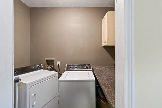 Building Photo - 115 Nancy Dr