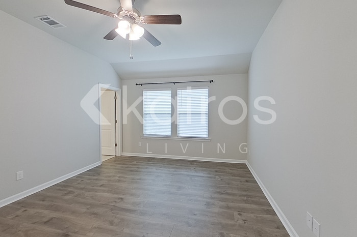 Building Photo - 129 SANTIAGO COURT