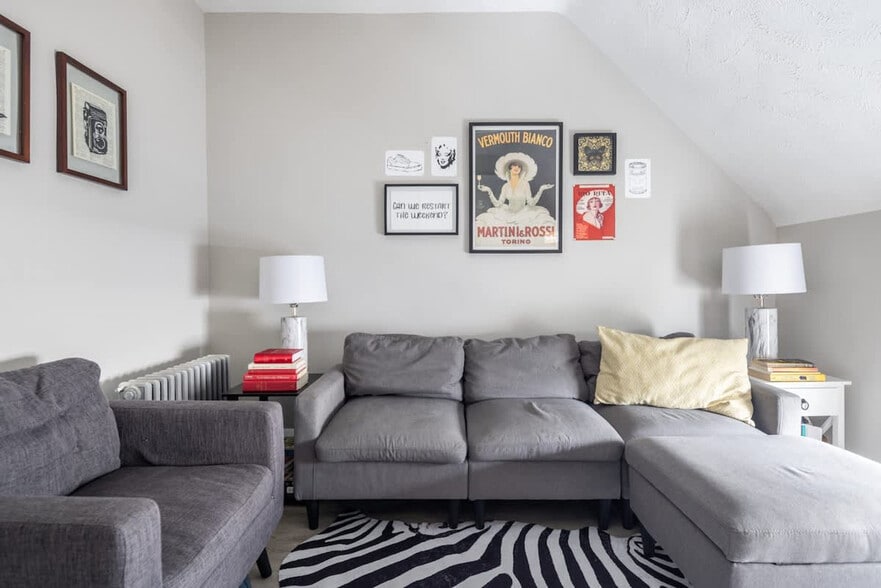 Building Photo - 6011 Ellen Ave