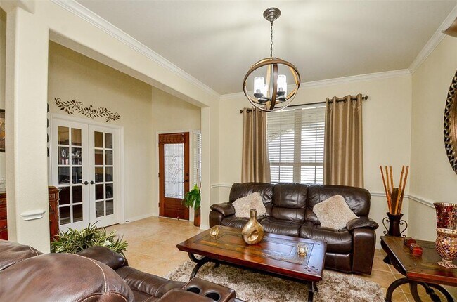 Building Photo - 25935 Foxrun Vista Dr