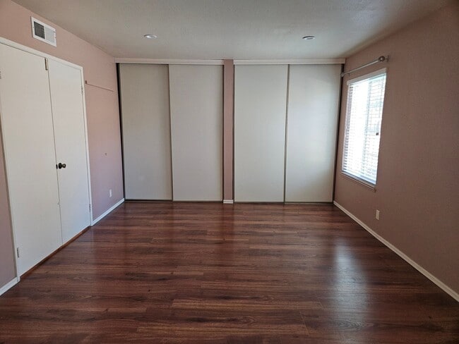 Building Photo - 3076 Valleywood Ct