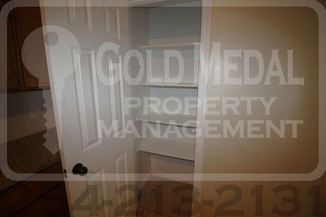 Building Photo - 601 N Gilmer St