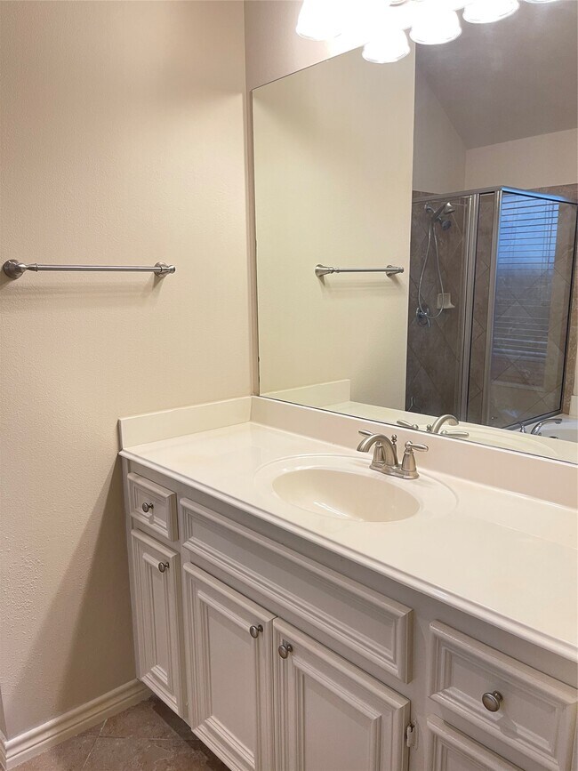 Building Photo - 12018 Grace Hall Dr