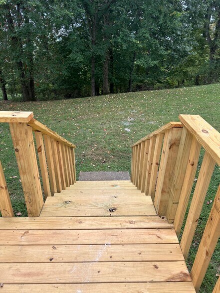 Building Photo - 939 Kingsbury Dr