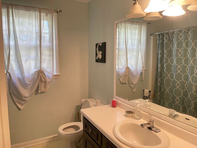 Building Photo - Three Bedroom Available on Eastside