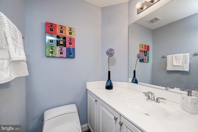 Building Photo - 1236 Harbor Island Walk
