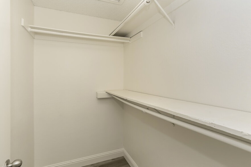 Building Photo - 6533 Faith Peak Dr
