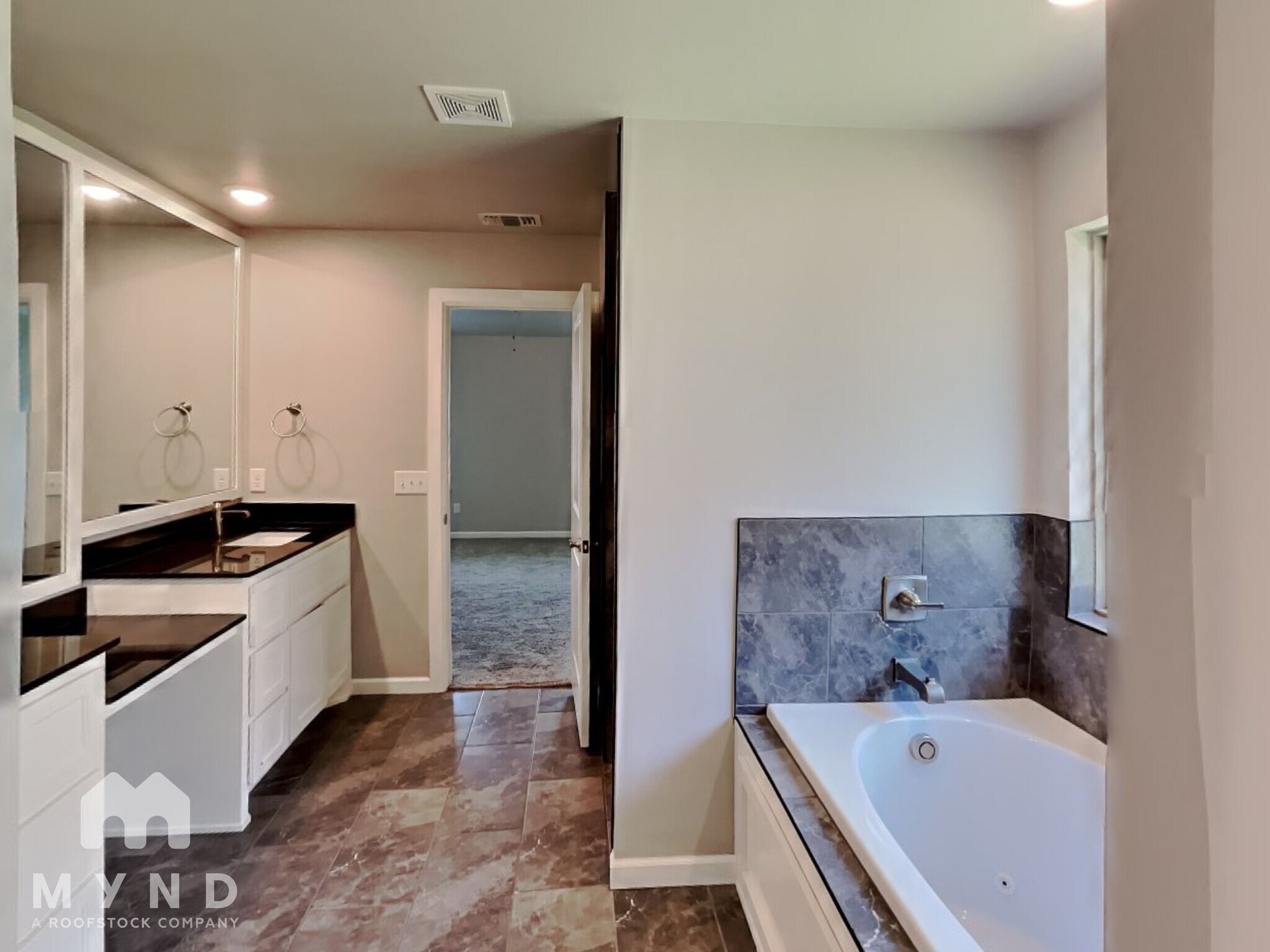 Building Photo - 5401 Riverrun Ct