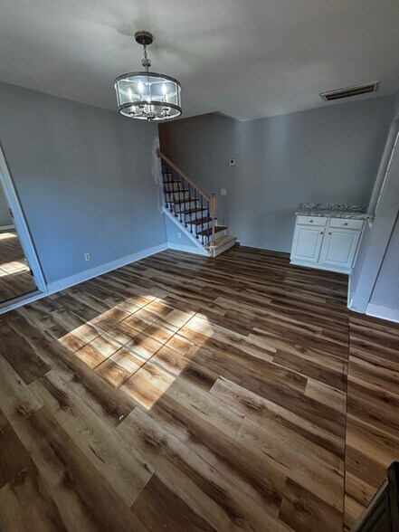 Building Photo - 1226 State Rd S-8-806