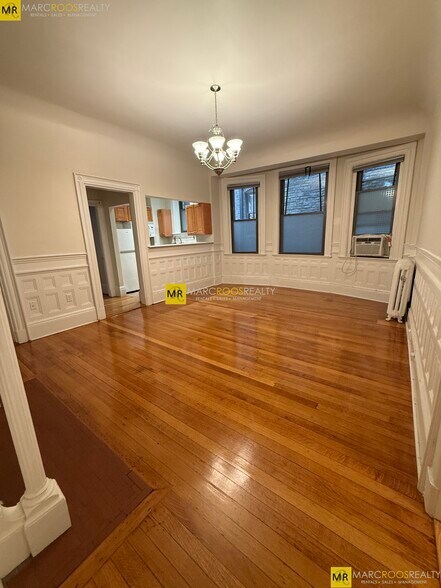 Primary Photo - 302 Commonwealth Ave