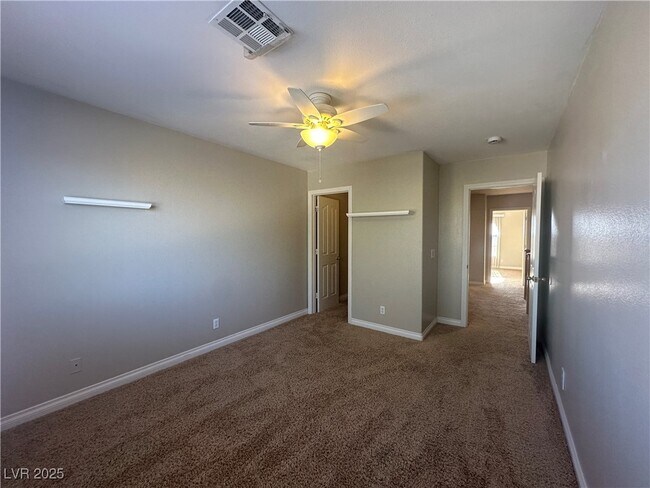 Building Photo - 3916 Varallo St