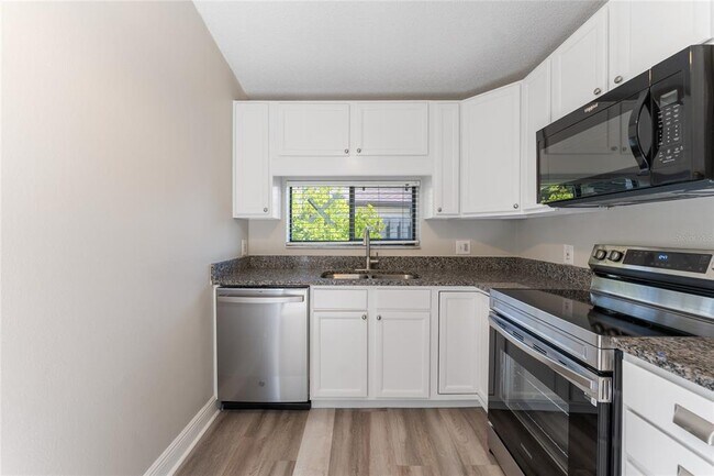 Building Photo - 5201 Bellefield Dr