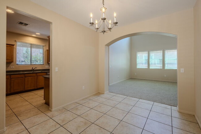 Building Photo - Beautiful Rancho Sahuarita Community