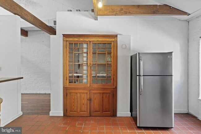 Building Photo - 317 Cameron St