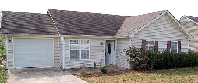 Building Photo - 402 Faulkner Dr
