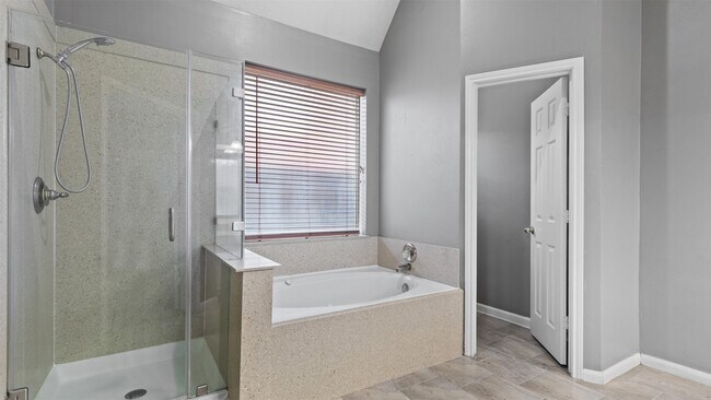 Building Photo - 16539 Battlecreek Dr