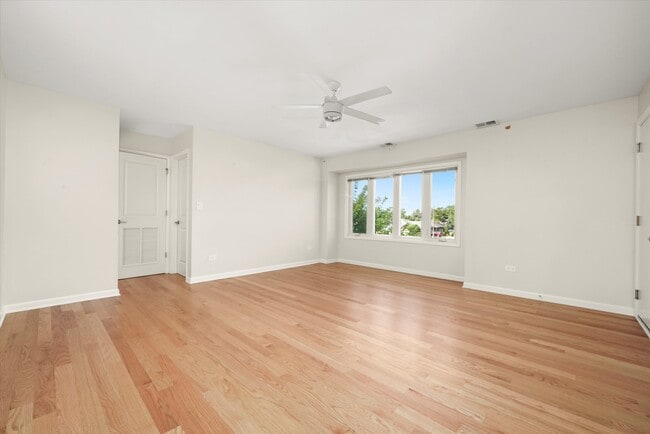 Building Photo - 6837 W 95th St
