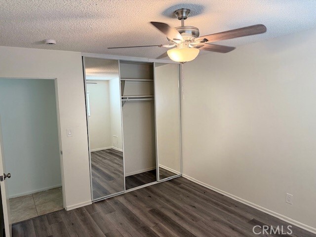 Building Photo - 685 E Vista Chino