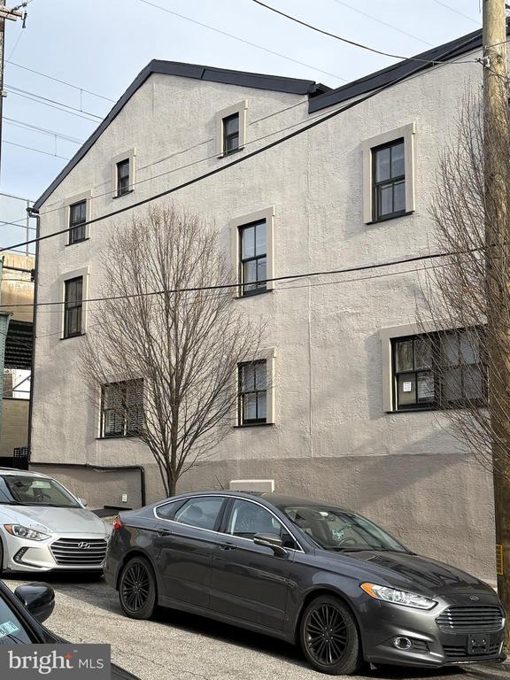 Building Photo - 4338 Cresson St