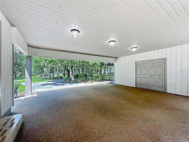 Building Photo - 4661 SW 7th Avenue Rd