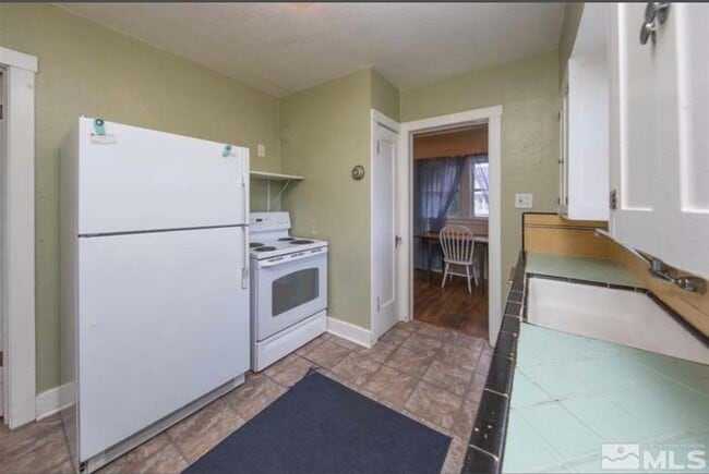 Building Photo - 308 College Ct