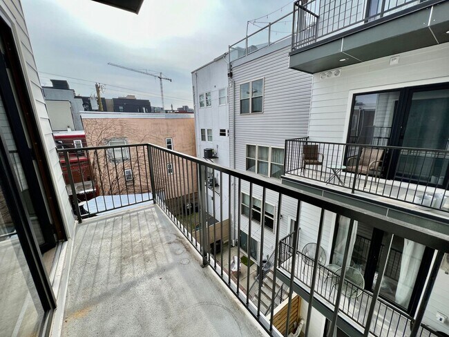 Building Photo - 1306 N Front St