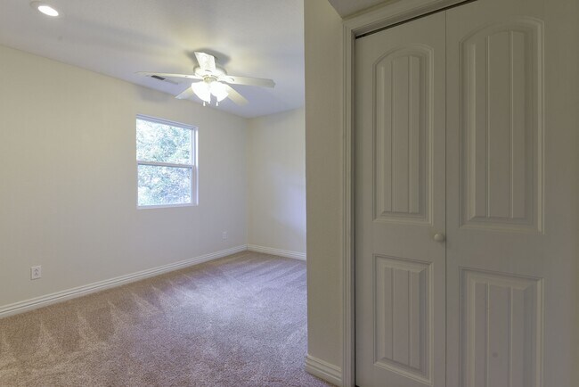 Building Photo - 1791 Fruit Farm Rd