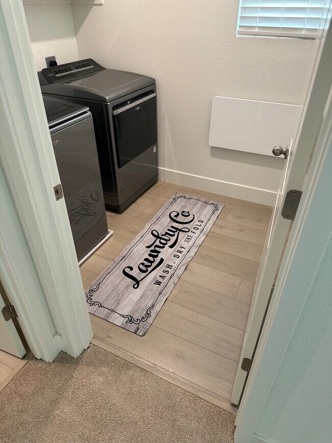 Building Photo - American Canyon