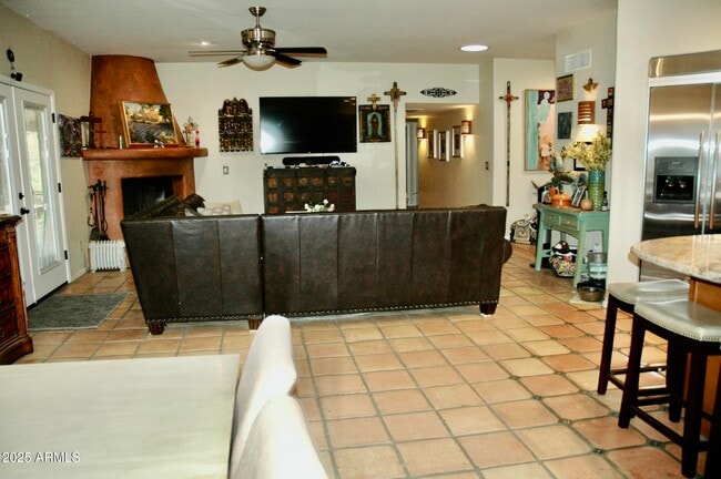 Building Photo - 6108 E Morning Vista Ln