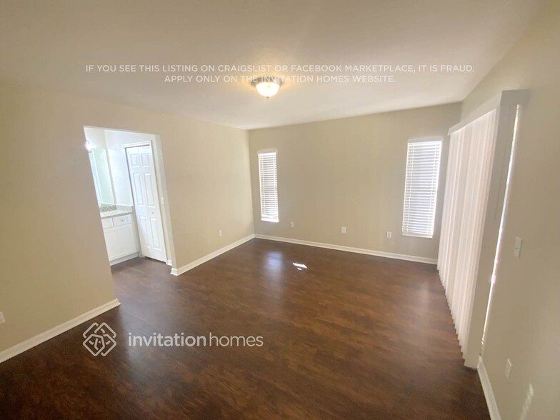 Building Photo - 2671 Escambia Cir
