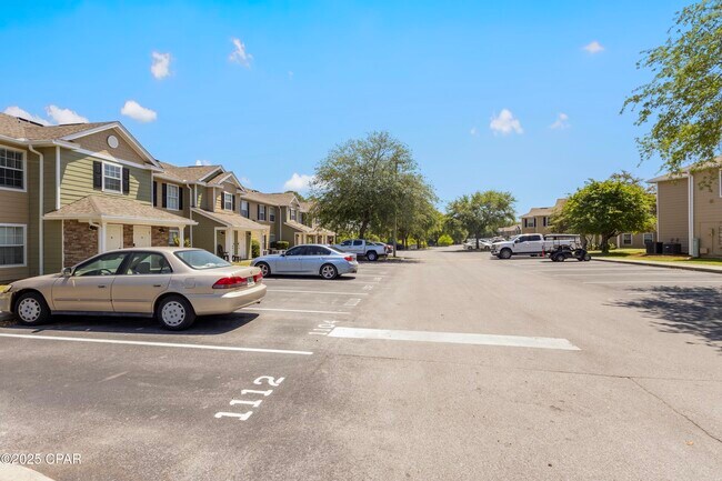 Building Photo - 1109 Lighthouse Rd