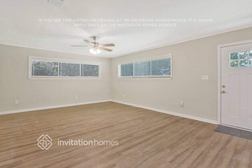 Building Photo - 4484 Marjorie Rd SW