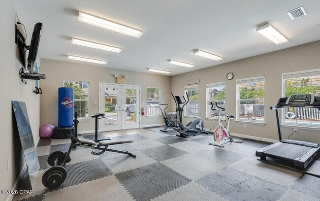 Building Photo - 7228 Quail Hollow Dr