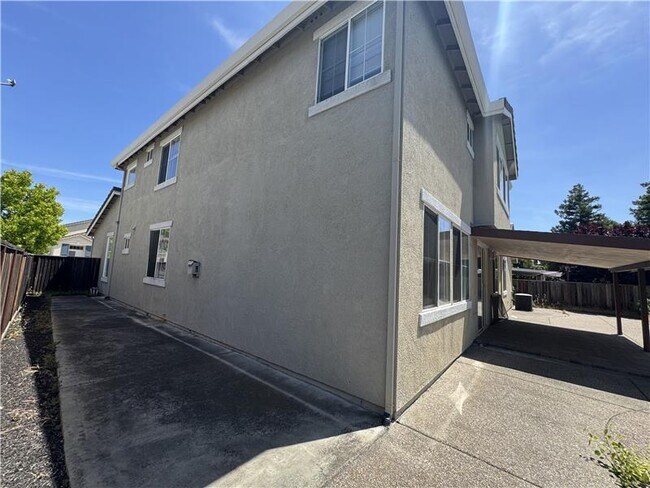 Building Photo - 4641 Palomino Way
