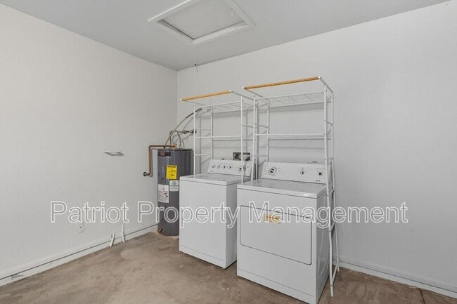 Building Photo - 821 N 87th Pl