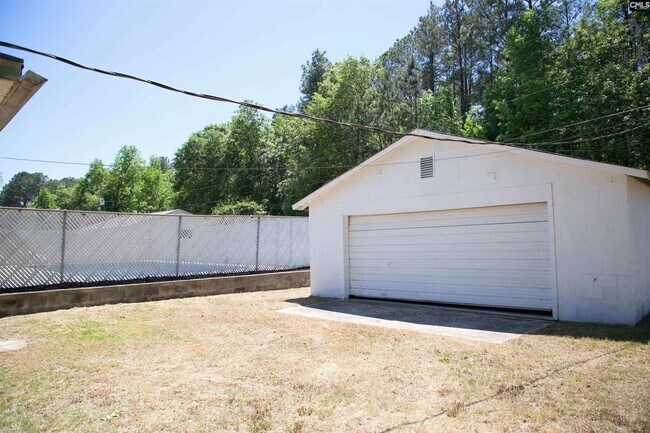 Building Photo - 826 Jefferson St