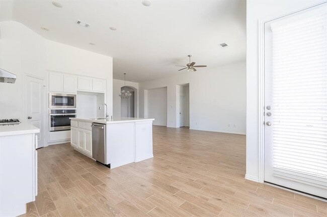 Building Photo - 30423 Agave Cir Ct